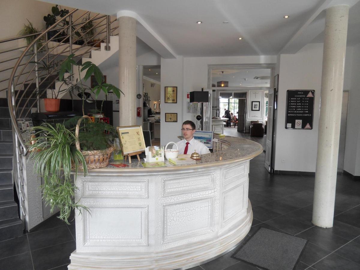 Logis - Hotel Restaurant La Sapiniere Wisques Luaran gambar