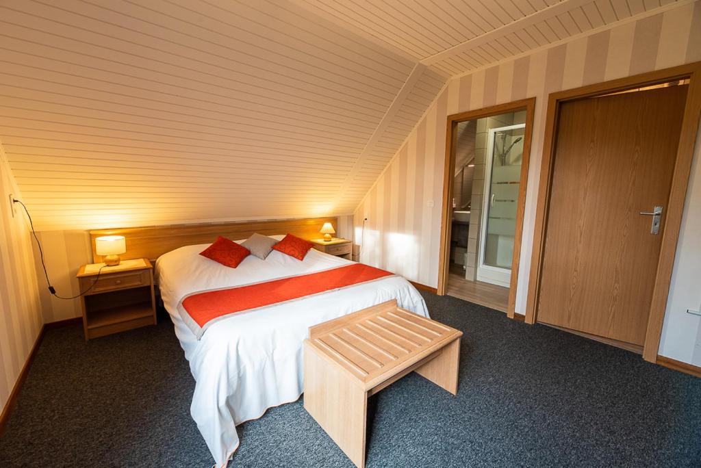 Logis - Hotel Restaurant La Sapiniere Wisques Luaran gambar