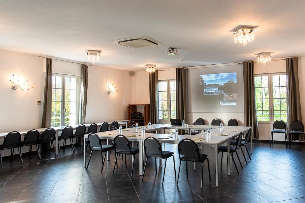 Logis - Hotel Restaurant La Sapiniere Wisques Luaran gambar